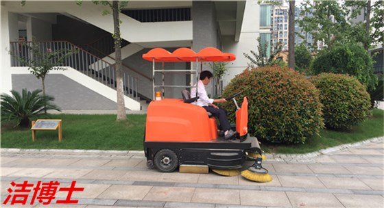 潔博士電動(dòng)掃地車用戶現(xiàn)場(chǎng) 潔博士電動(dòng)掃地車用戶現(xiàn)場(chǎng)