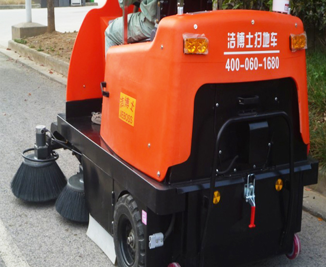 掃路車案例-駐馬店市豫龍同力水泥 掃路車案例-駐馬店市豫龍同力水泥