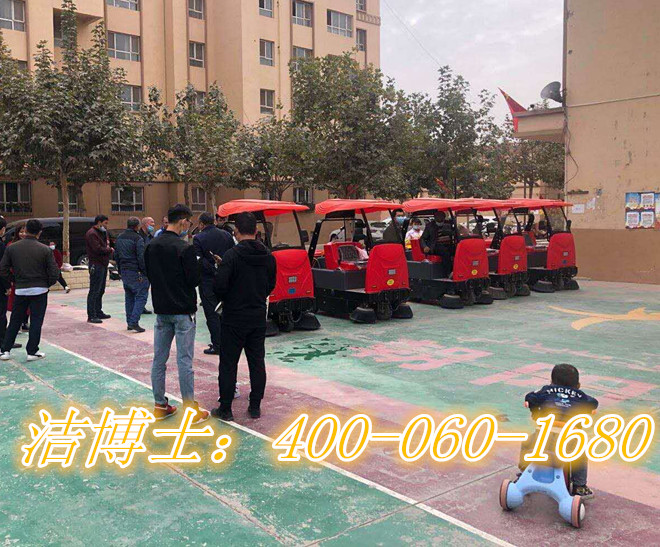 潔博士掃地車客戶案例— 喀什平安物業(yè)服務(wù)有限公司 潔博士掃地車客戶案例— 喀什平安物業(yè)服務(wù)有限公司
